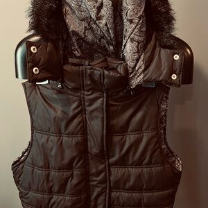 Van Heusen Black Vest with Faux Fur Trim